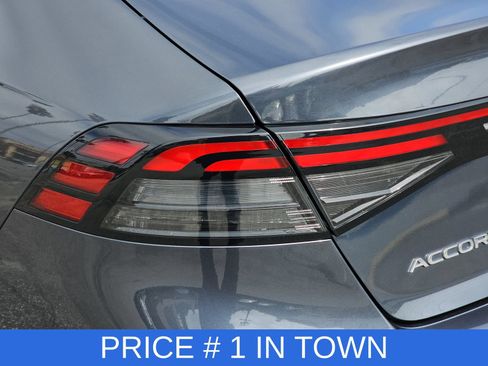 Used 2024 Honda Accord EX image 31