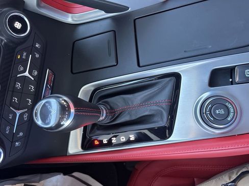 Used 2015 Chevrolet Corvette Z06 w/ 3LZ Preferred Equipment Group image 26