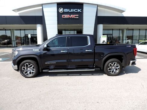 Certified 2026 GMC Sierra 1500 SLT AWD/4WD image 8