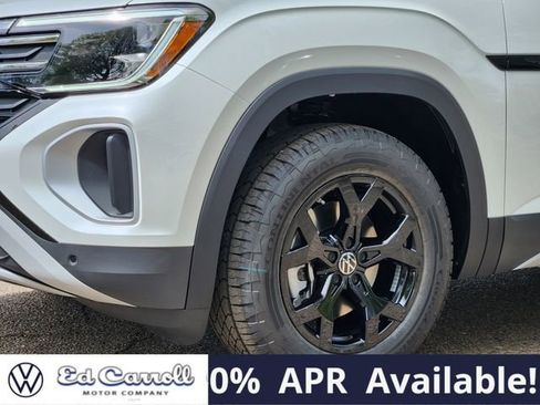 New 2026 Volkswagen Atlas Peak Edition image 7