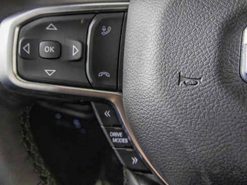 New 2026 RAM 1500 4x4 Crew Cab image 32