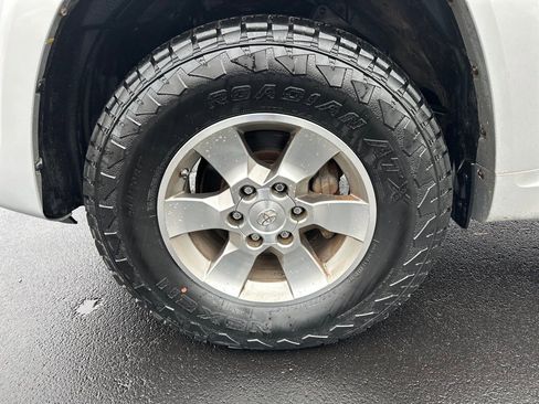 Used 2013 Toyota 4Runner SR5 image 10