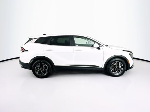 Used 2025 Kia Sportage LX FWD image 10