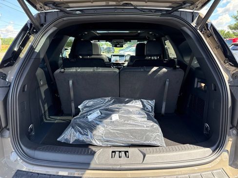 New 2026 Ford Explorer ST-Line w/ ST-Line Street Pack AWD/4WD image 45