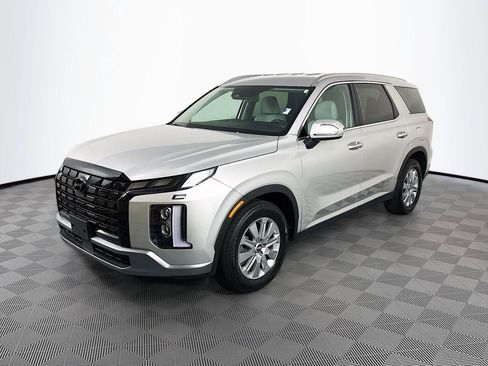 Used 2025 Hyundai Palisade SEL FWD image 3
