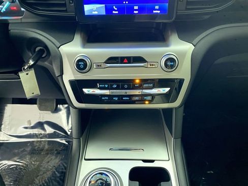 Used 2022 Ford Explorer 4WD image 8