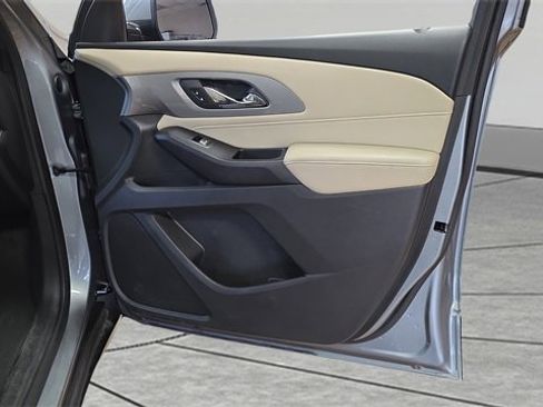 Used 2023 Chevrolet Traverse LS w/ Safety Package image 15