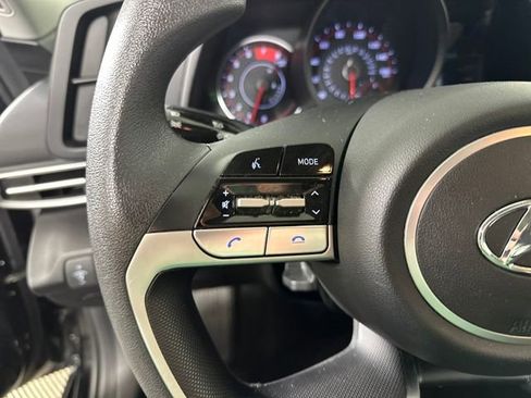 Used 2023 Hyundai Elantra SE image 15