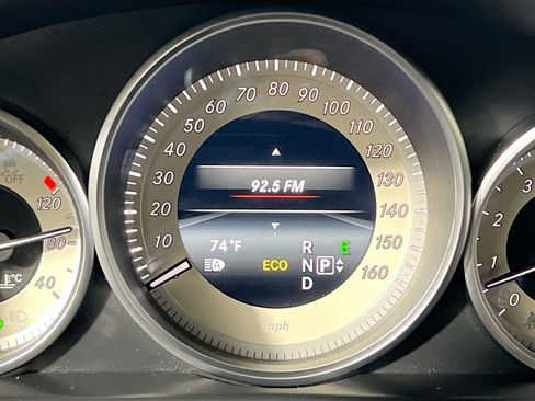 Used 2014 Mercedes-Benz E 350 4MATIC Sedan image 23