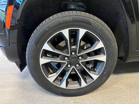Used 2023 Jeep Grand Cherokee L Overland AWD/4WD image 4