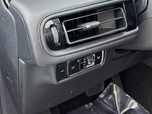 Used 2025 Lincoln Aviator AWD image 10