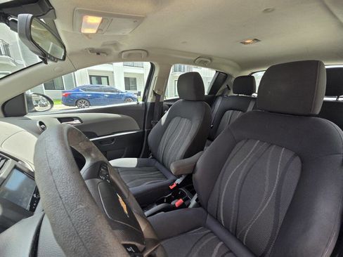 Used 2016 Chevrolet Sonic LT FWD image 28