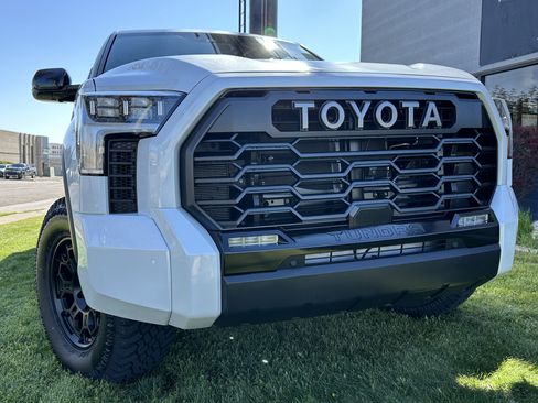 Used 2025 Toyota Tundra Limited image 4
