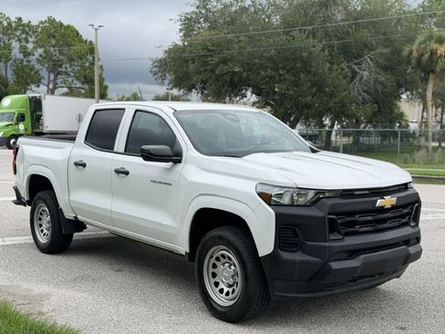 Used 2023 Chevrolet Colorado W/T RWD image 1