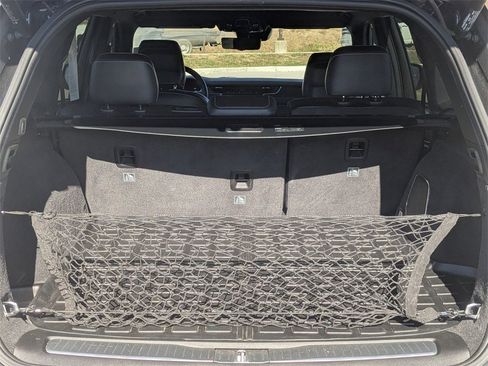 Used 2022 Jeep Grand Cherokee Overland w/ Luxury Tech Group IV image 34