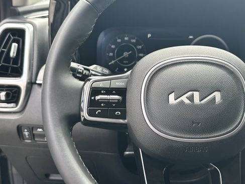 Certified 2023 Kia Sorento SX FWD image 29