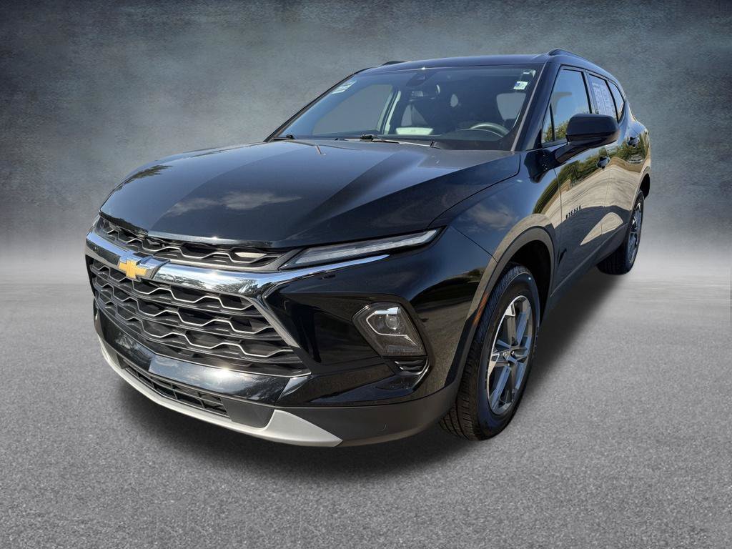 Used 2024 Chevrolet Blazer LT w/ Convenience Package FWD image 2