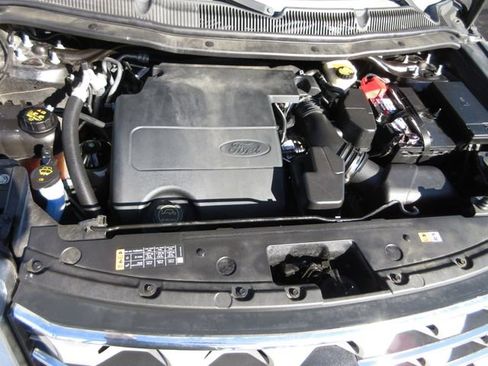 Used 2016 Ford Explorer XLT w/ Equipment Group 202A image 28