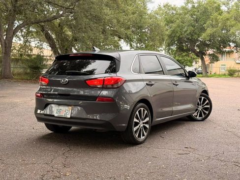 Used 2018 Hyundai Elantra GT FWD image 5