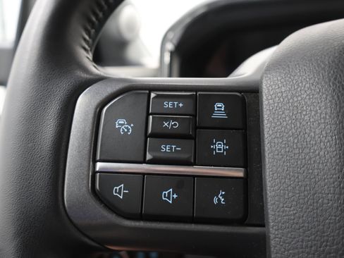 Used 2023 Ford F350 Lariat w/ Lariat Ultimate Package AWD/4WD image 13