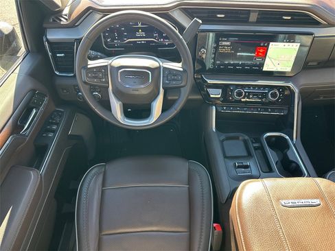 Used 2024 GMC Sierra 2500 Denali w/ Denali Reserve Package image 24