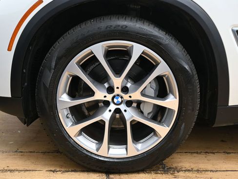 Used 2022 BMW X5 xDrive40i image 9