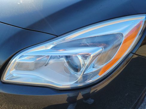 Used 2014 Buick Regal Premium image 9