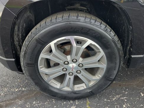 Used 2016 GMC Acadia SLT AWD/4WD image 17