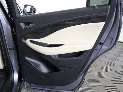 Used 2019 Buick Envision Preferred image 22