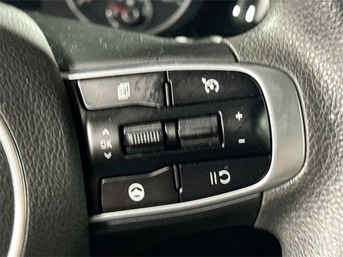 Used 2021 Kia K5 LXS image 10