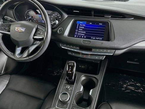 Used 2020 Cadillac XT4 Premium Luxury image 6