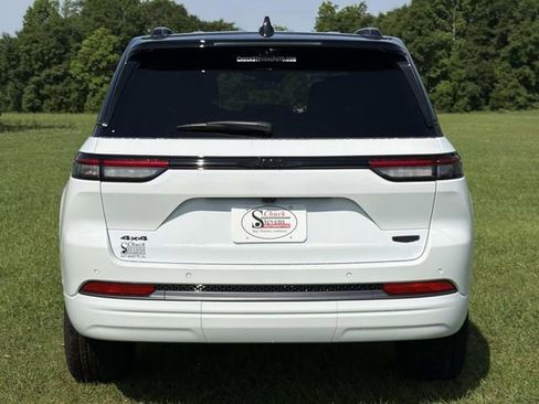 New 2026 Jeep Grand Cherokee Summit AWD/4WD image 4