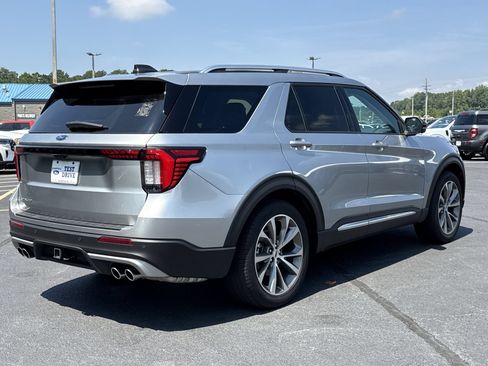 Certified 2025 Ford Explorer Platinum w/ Ultimate Package RWD image 24