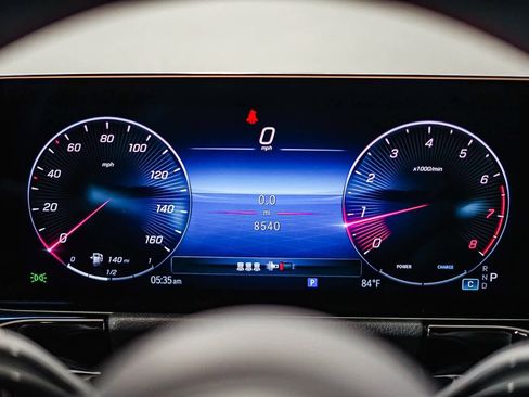 Used 2025 Mercedes-Benz GLA 250 image 24