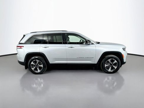 Used 2023 Jeep Grand Cherokee 4WD 4xe w/ Luxury Tech Group II image 6