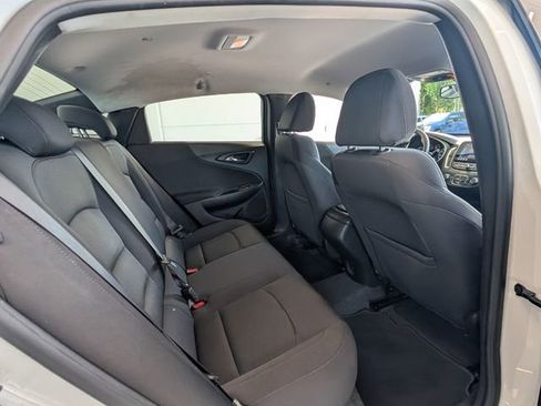 Used 2022 Chevrolet Malibu LS image 13