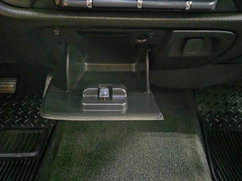 Used 2018 Chevrolet Silverado 1500 LT RWD image 51