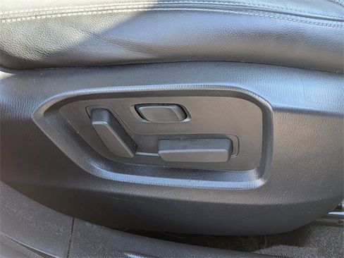 Used 2023 MAZDA CX-9 Touring image 40