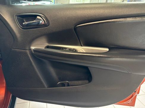 Used 2012 Dodge Journey SXT w/ Flexible Seating Group FWD image 27