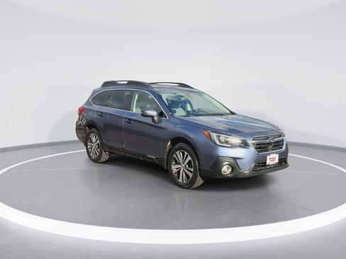 Used 2018 Subaru Outback 2.5i Limited image 2