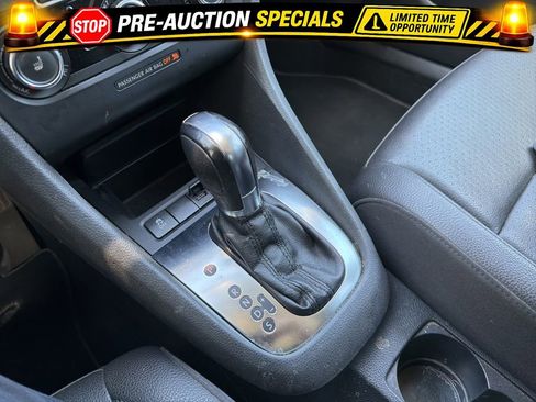 Used 2014 Volkswagen Jetta SE FWD image 47