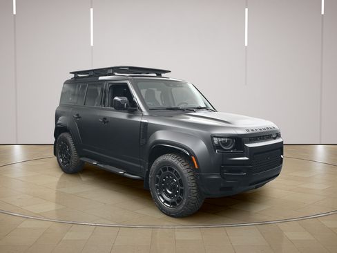 New 2026 Land Rover Defender 110 AWD/4WD image 23
