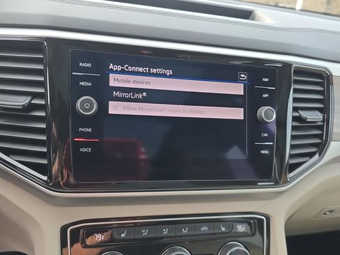 Used 2021 Volkswagen Atlas SEL image 24