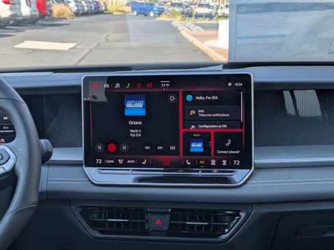 New 2026 Volkswagen Tiguan SE R-Line FWD image 18