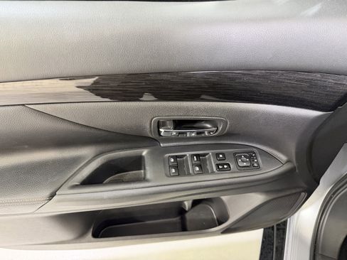 Used 2016 Mitsubishi Outlander SEL image 15