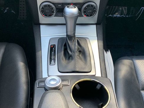 Used 2009 Mercedes-Benz C 300 Sport image 19