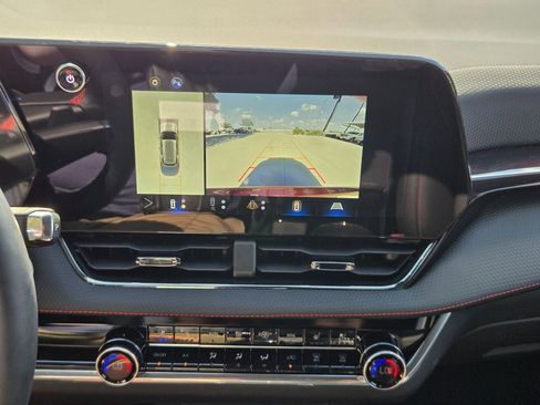 Used 2025 Chevrolet Equinox RS w/ Safety and Technology Package image 18