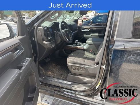 Used 2025 Chevrolet Silverado 1500 LT image 1