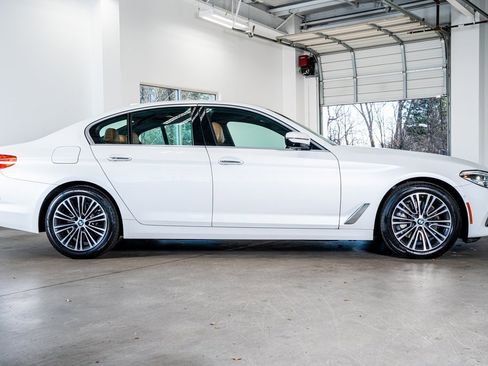 Used 2018 BMW 540i xDrive image 5