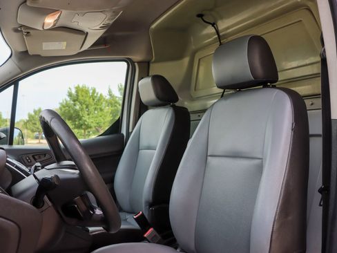 Used 2016 Ford Transit Connect XL FWD image 12